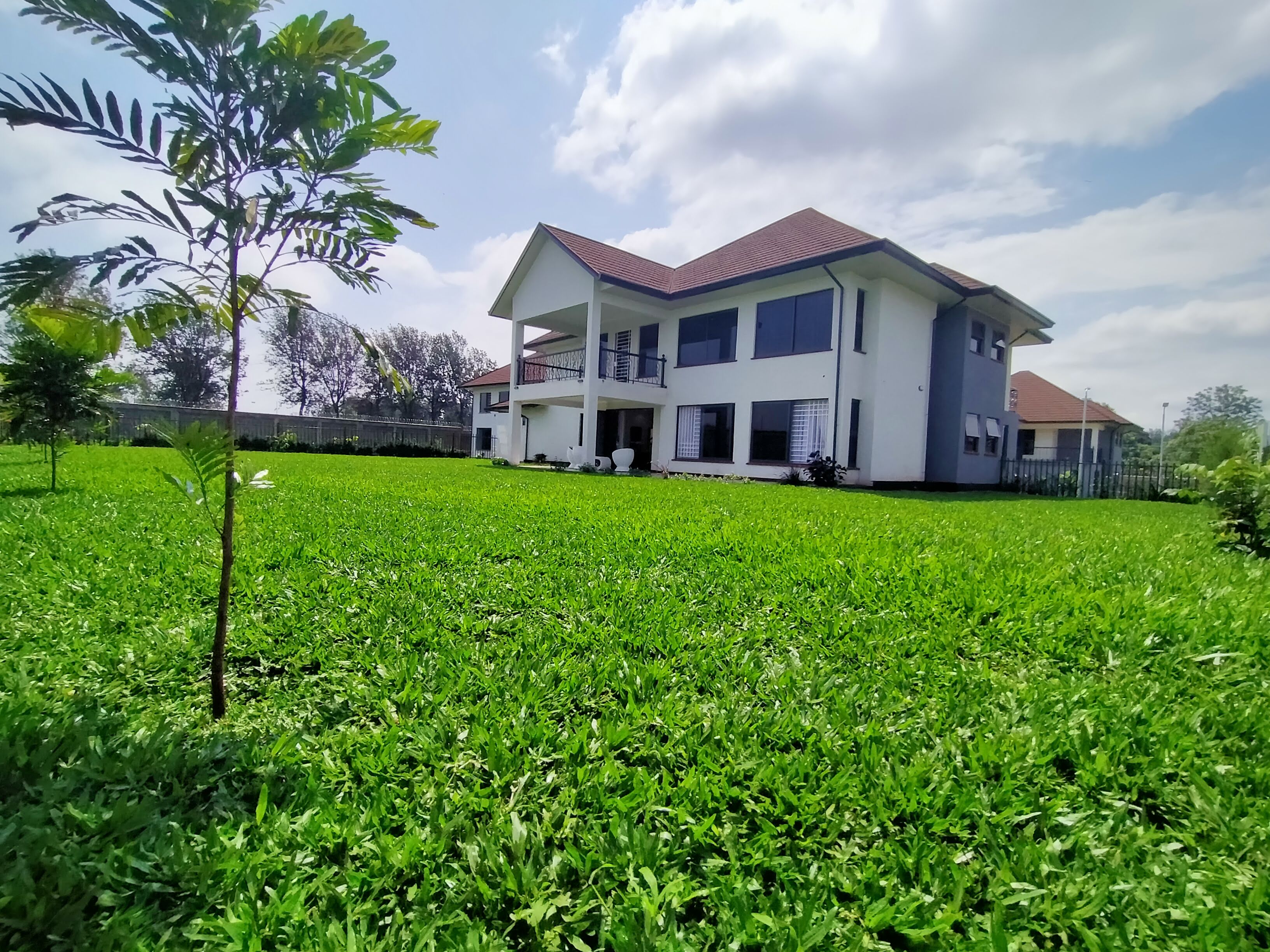 renting-Villa-apartment_Address-Runda_Evergreen__Nairobi__Kenya_price-325000_Beds-5_Baths-6-19