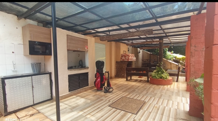 renting--Townhouse_Address-Kitisuru__Nairobi__Kenya_price-430000_Beds-5_Baths-5-37-2