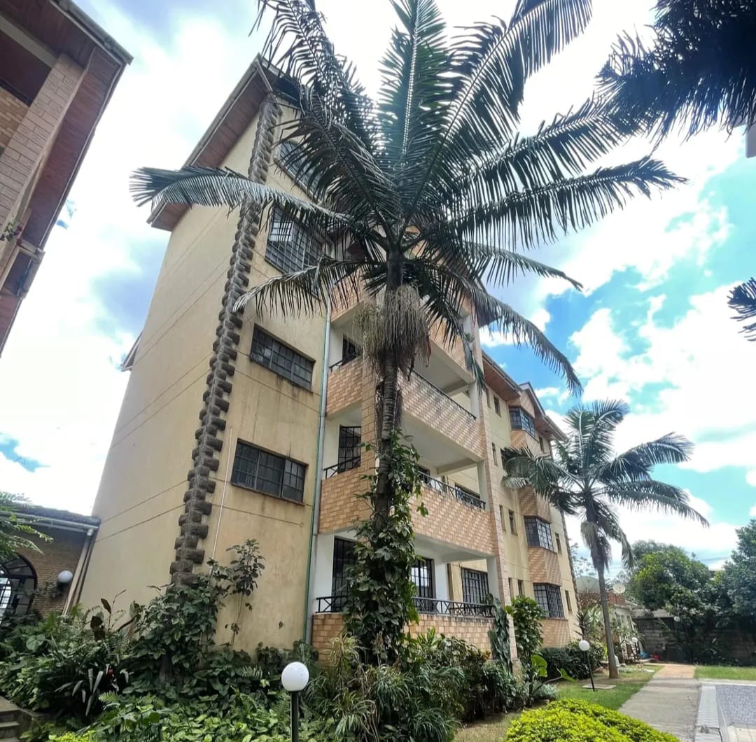 renting-Brookside-apartment_Address-Brookside_Dr__Nairobi__Kenya_price-135000_Beds-4_Baths-4-38