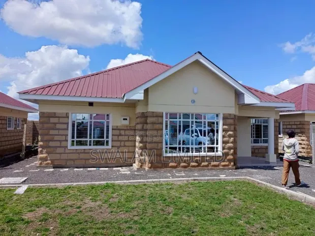 renting--Mansion_Address-Ruaka__Kenya_price-25000_Beds-3_Baths-1-22