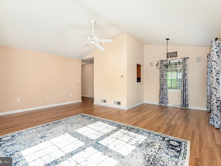 house-on-sale-Sullivan_St-Mansion_Address-Lavington__Nairobi__Kenya_price-12000000_Beds-4_Baths-2310_14-3